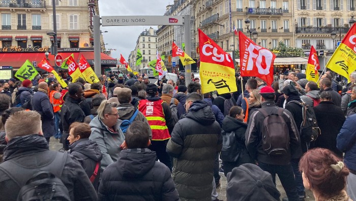 El pasado sábado, el Senado francés aprobó la reforma de pensiones a pesar de las multitudinarias protestas.