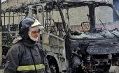 En Parnamirim, dos vehículos y un autobús fueron incendiados, mientras que otro autobús de transporte público fue quemado en Natal y tres camiones en Mossoró.