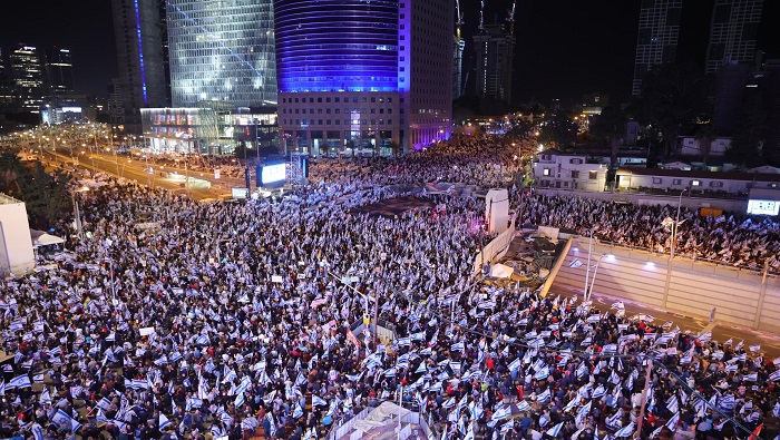 En Tel Aviv, cientos de miles de participantes bloquearon durante varias horas la autopista Ayalom.