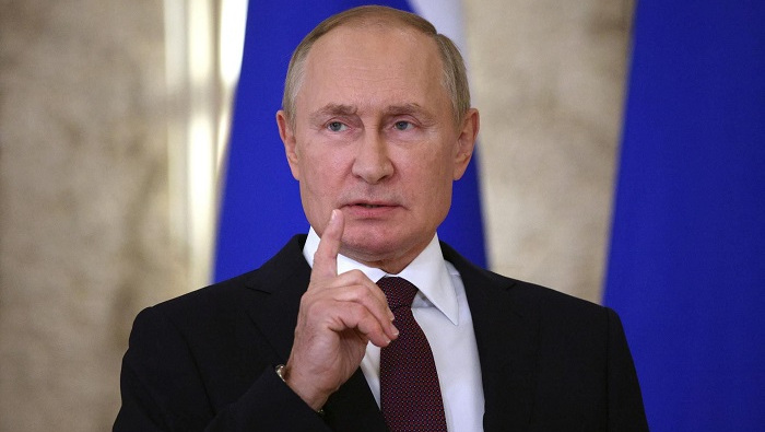 El presidente Putin afirma que Rusia desplegará armas nucleares tácticas en Belarús, pero sin violar los compromisos internacionales de no proliferación.