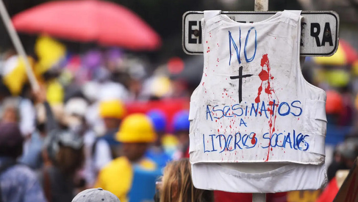 En Colombia continúan las amenazas contra líderes sociales y personas defensoras de los Derechos Humanos, los asesinatos, así como la ausencia de garantías para ellos.
