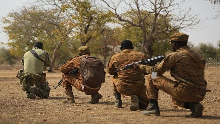 El Ejército y las milicias de voluntarios llevan a cabo una campaña militar contra grupos armados islamistas que desde 2015 desestabilizan el país.
