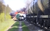Según la compañía estatal de ferrocarriles rusos, además de la locomotora, se volcaron siete vagones, y el incidente fue causado por “la intervención de personas externas”.