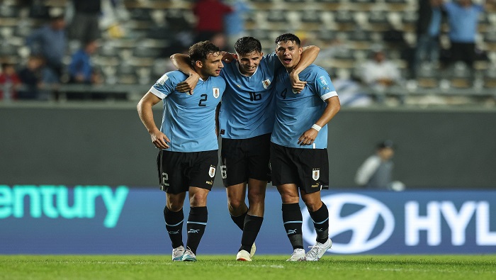 Uruguay derrotó a su similar de Irak por goleada y amplio dominio del partido.