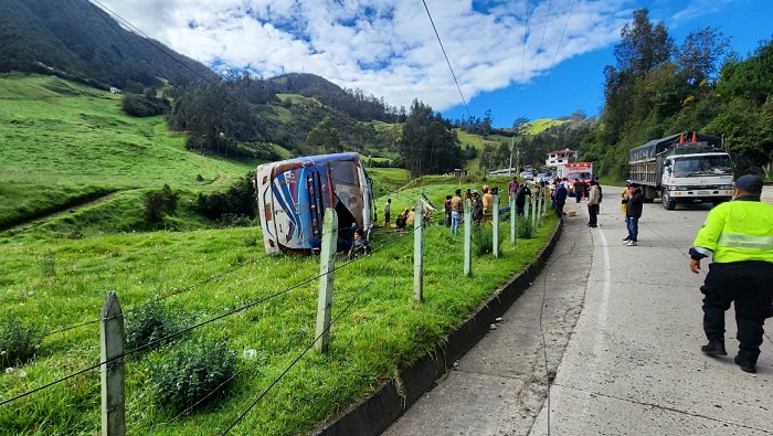 El volcamiento del bus interprovincial en el sector de Cumbe tuvo lugar a las 08H00 (hora local).