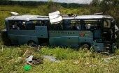 Según medios locales, el autobús trasladaba a viajeros procedentes de la Isla de la Juventud y al momento del siniestro llevaba a bordo a 42 pasajeros.