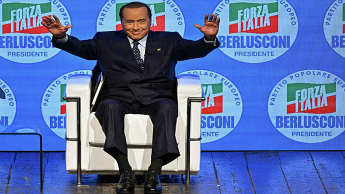 Berlusconi regreso en el 2022 al Senado italiano del que había sido expulsado tras ser condenado a cuatro años de prisión por fraude fiscal.