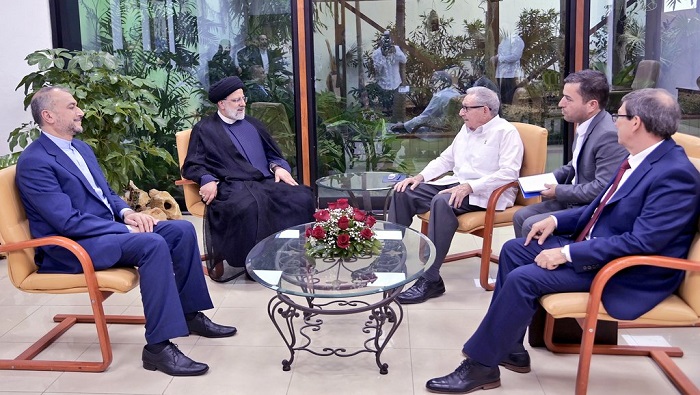 El mandatario iraní también participó en el Foro Económico Irán-Cuba, en el que aseveró que las relaciones entre ambos países avanzan a pesar de las sanciones.