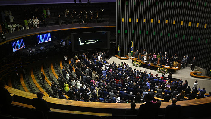 Los senadores decidieron dar el visto bueno al programa social relanzado por Lula da Silva y que ya había sido aprobado por la Cámara de Diputados.