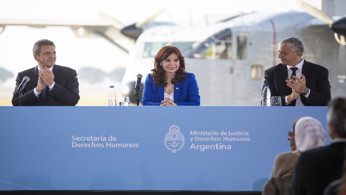 Fernández de Kirchner contó que la negociación por la precandidatura de Massa fue para preservar la unidad y apostar por el triunfo del oficialismo.