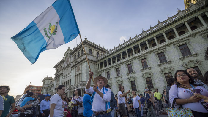 Los guatemaltecos acudieron a las urnas el 25 de junio para elegir un presidente, 160 diputados al Congreso, 20 legisladores al Parlacen y 340 alcaldes.