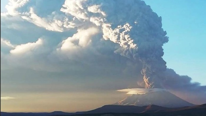 Según el ente geofísico, el volcán presenta actividad interna asociada al movimiento de fluidos y fracturamientos.