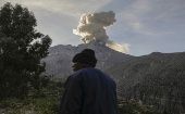 Las autoridades advierten que el material expulsado por el volcán se desplazará hacia el sur y el sureste del país y puede afectar a 13 distritos.