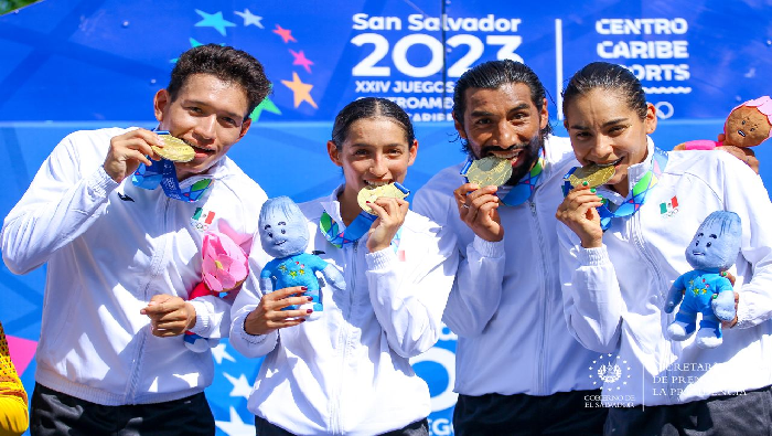 El equipo mexicano está conformado por Aram Peñaflor, Rosa Tapia, Crisanto Grajales y Cecilia Pérez.