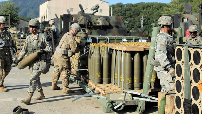 EE.UU. anunció el viernes un nuevo paquete de ayuda militar de 800 millones de dólares a Ucrania, que incluye el envío de bombas racimo.