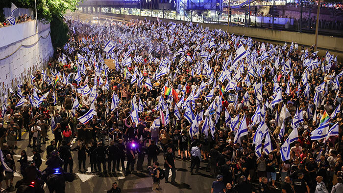 Alrededor de 180.000 personas se movilizaron en la vigésima séptima semana consecutiva de manifestaciones contra la reforma judicial en Israel.