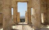 Cada año varios millones de visitantes acuden a la Acrópolis de Atenas. 