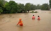 El tifón Doksuri inundó poblados ubicados en zonas bajas y desplazó casi 16.000 personas al azotar provincias del norte de Filipinas.