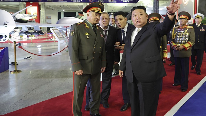 Este miércoles también aconteció que Shoigú se reunió con el líder de Corea del Norte, Kim Jong-un, previo al desfile.