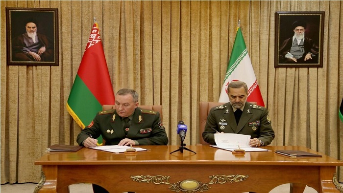 El ministro General de Defensa de Belarús, Viktor Gennadievich Khrenin dijo que espera que su visita fortalezca los lazos bilaterales
