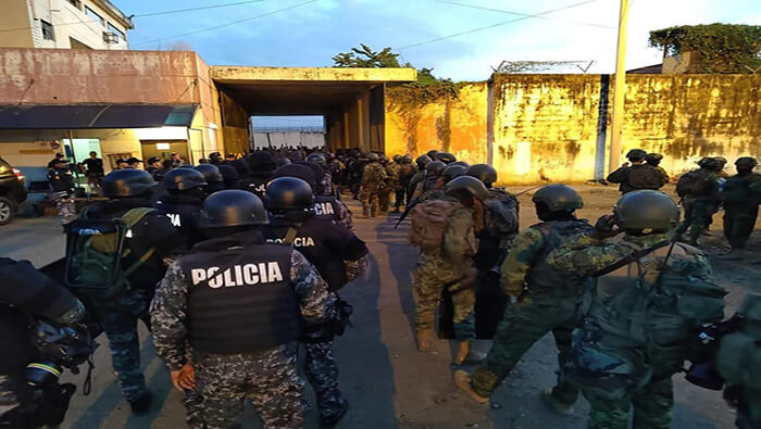 Las intervenciones de la Policía y de las Fuerzas Armadas en el complejo carcelario de Guayaquil se centraron en la prisión de mujeres y en la cárcel de Guayas.