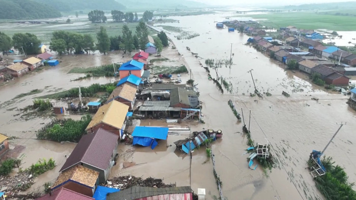 Las precipitaciones acumularon más de 560 mm de lluvia en 48 horas causando severas inundaciones en la cuenca del río Mudanjiang.