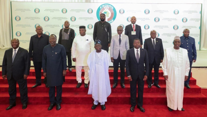 El anuncio se produce en la reunión extraordinaria de los jefes de Estado y de Gobierno de la Cedeao sobre Níger.