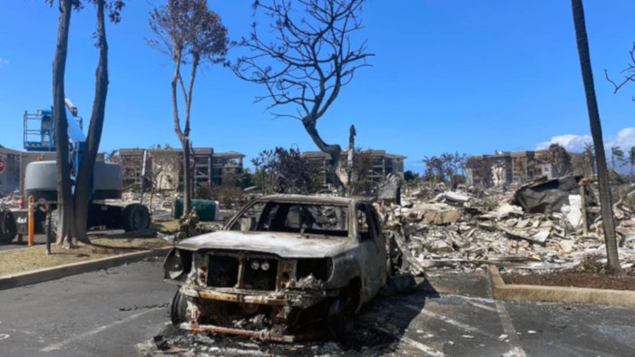 La isla combate varios incendios que se han convertido en los más fatales en Estados Unidos desde 2018.
