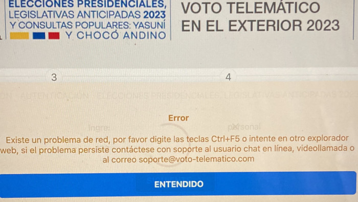 Mensaje mostrado en redes sociales sobre las irregularidades denunciadas por electores ecuatorianos en el exterior.
