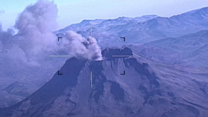 El consejo de ministros de Perú acordó el 5 de julio declarar estado de emergencia por 60 días en los distritos cercanos al volcán Ubinas.