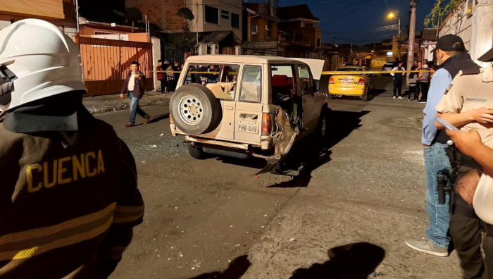 El segundo suceso se dio por la detonación de un artefacto explosivo dentro de un vehículo en la población de Totoracocha, en el este de Cuenca.