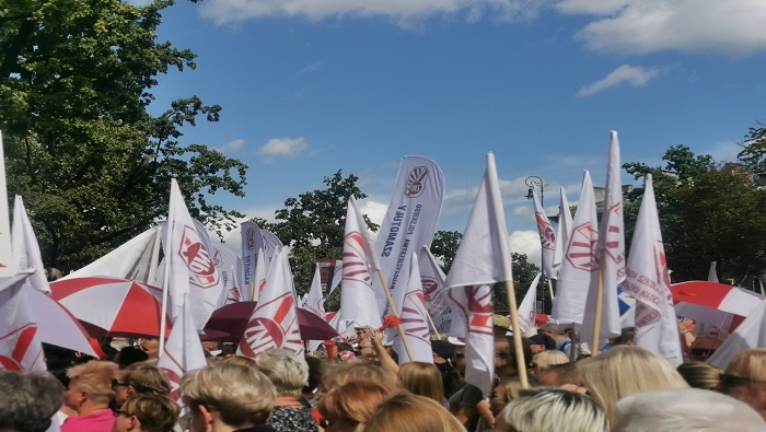 Varias organizaciones sociales, sindicatos y políticos opositores al Gobierno de turno afirmaron que respaldan las movilizaciones. 