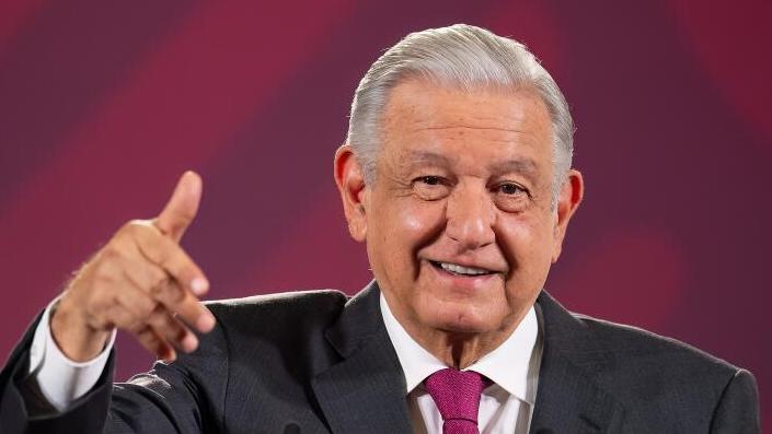 El viaje de López Obrador a Suramérica representa apenas su sexta gira al exterior tras casi cinco años de mandato, durante el que ha visitado Estados Unidos cuatro veces, y Centroamérica y Cuba una vez.