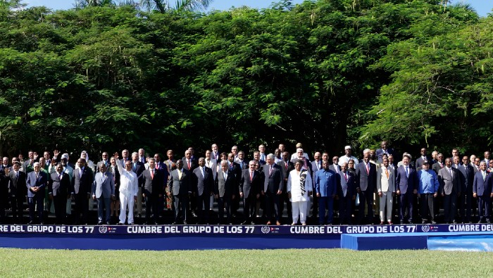 La Cumbre del G77 + China sesiona durante dos días en La Habana y cuenta con la participación de más de 130 delegaciones.