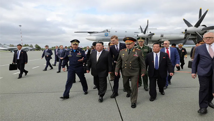 El ministro Serguéi Shoigú le enseñó a Kim Jong-un, tres aviones de combate rusos y misiles hipersónicos Kinzhal desplegados en un caza MiG-31I
