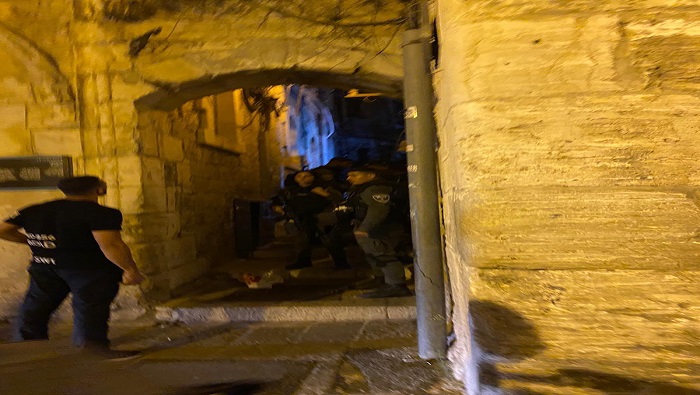 Las autoridades israelíes desplegaron soldados en barrios y localidades de la Ciudad Santa