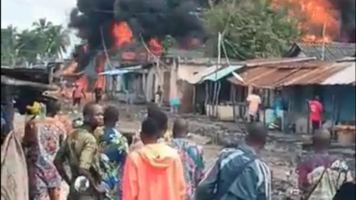 Esta mañana, ocurrió un grave incendio en la ciudad de Seme Podji. Desgraciadamente, hemos registrado 34 muertos, incluyendo dos bebés