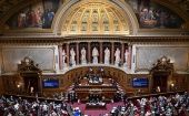 En Francia, el poder legislativo se comparte entre la Asamblea Nacional y el Senado. Estas dos asambleas conforman el Parlamento .