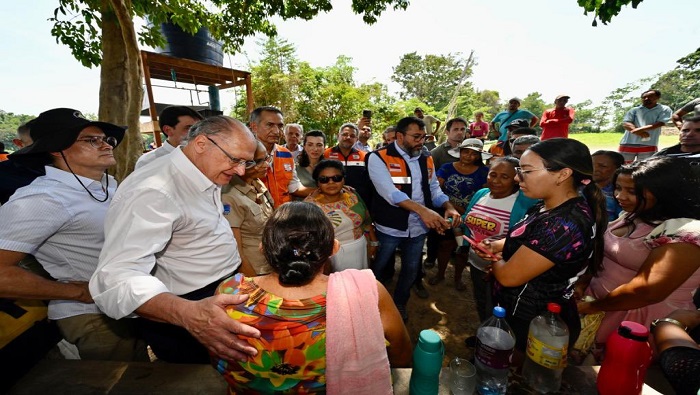 El vicepresidente brasileño visitó comunidades afectadas, en las que dialogó con líderes locales, empresarios y representantes de la sociedad civil. 