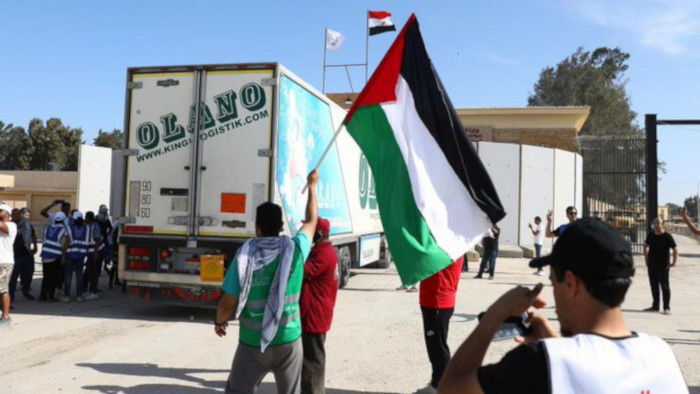 Vuelve a cerrar el paso de Rafah tras descargar los 20 camiones de ayuda humanitaria en Gaza.