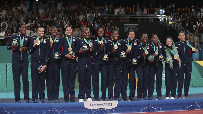 El equipo de voleibol femenino de República Dominicana ganó el oro en la final jugada contra Brasil con un cómodo 3-0 con parciales de 26-24, 25-16 y 25-19.