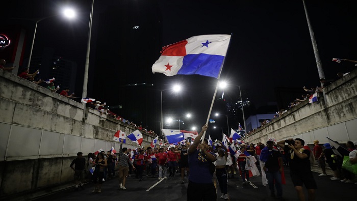Los congregados en la Ciudad de Panamá también denuncian la corrupción, confesando estar 