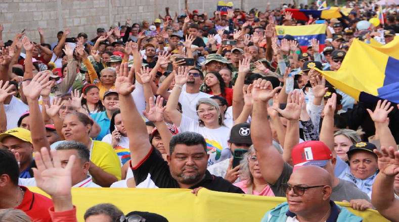 Entre las acciones emprendidas por el Gobierno venezolano figura la realización del referéndum en el que el pueblo responderá cinco preguntas donde exprese su opinión sobre las políticas que el Estado venezolano ejercerá en defensa de la Guayana Esequiba.
