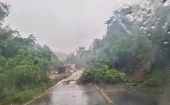 Las fuertes lluvias en el norte de Guatemala ha dejado desprendimientos de tierra, inundaciones y daños considerables en varias carreteras.