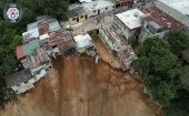 El 59 por ciento de los 17,7 millones de habitantes en Guatemala viven la pobreza por lo que se han visto obligados a construir sus humildes viviendas a orillas de barrancos, en las márgenes de ríos y otras zonas inundables.
