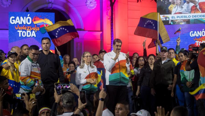 Luego de la victoria del referendo consultivo este domingo, el presidente Maduro recalcó que esta victoria le pertenece a todo el pueblo de Venezuela,