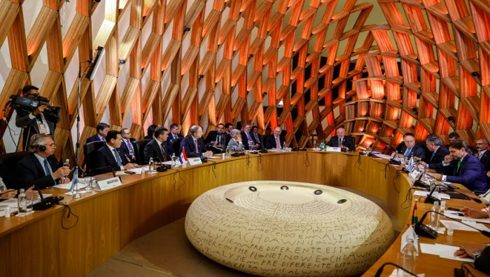 La Cumbre de Jefes de Estado de Mercosur sesiona en el Museo del Mañana, en Río de Janeiro.