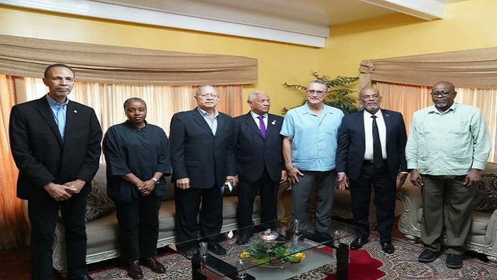 La misión de la Caricom está integrada por los exprimer ministros de Jamaica, Bahamas y de Santa Lucía.