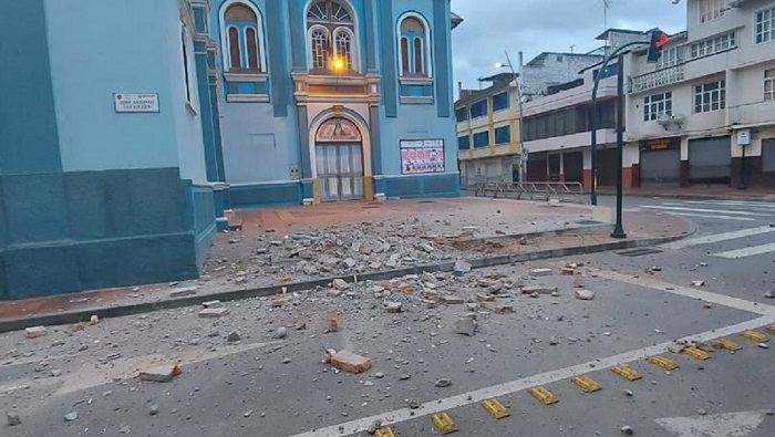 Las poblaciones de Pisco y otras localidades de Ica han percibido el sacudimiento del suelo producto de estos sismos, sin daños en superficie,  que en otras ocasiones se han percibido en  países vecinos como Ecuador.