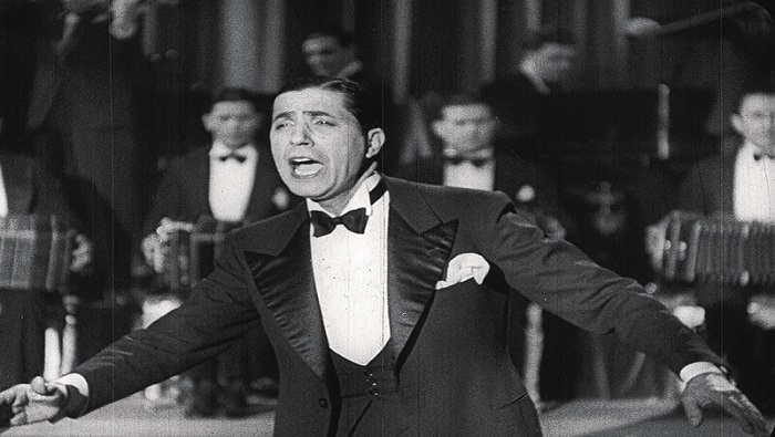 Carlos Gardel fue uno de los intérpretes más importantes de la música popular de la primera mitad del siglo XX.